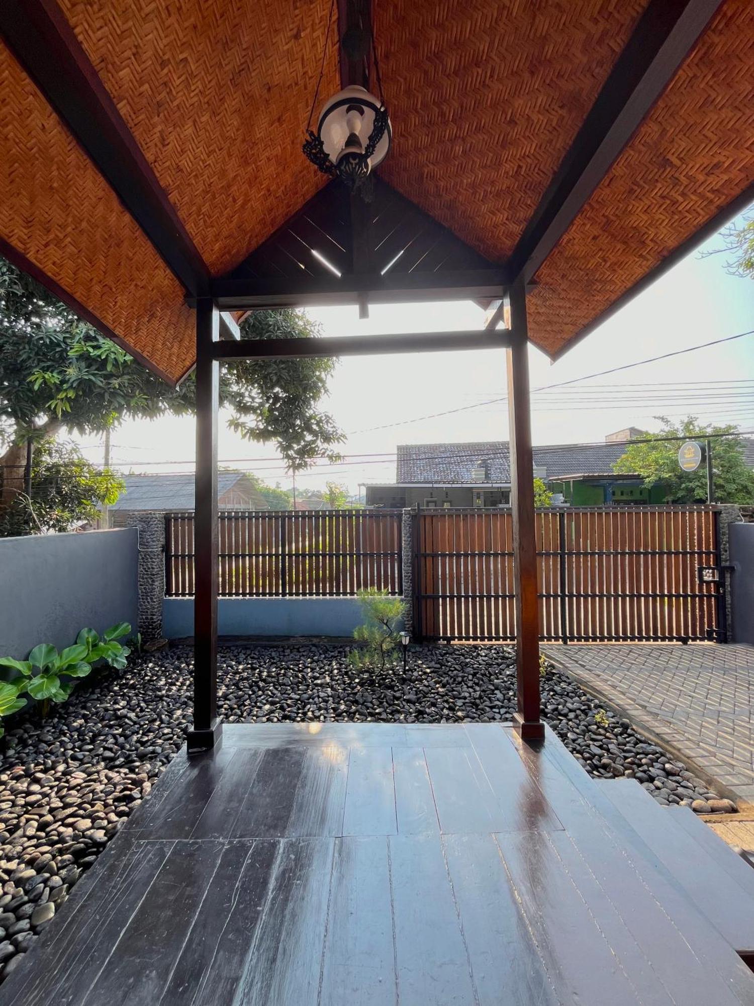 Joglo Homestay Banyuwangi Banyuwangi  Exterior photo
